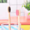 带定制徽标的环保 OEM 竹牙刷